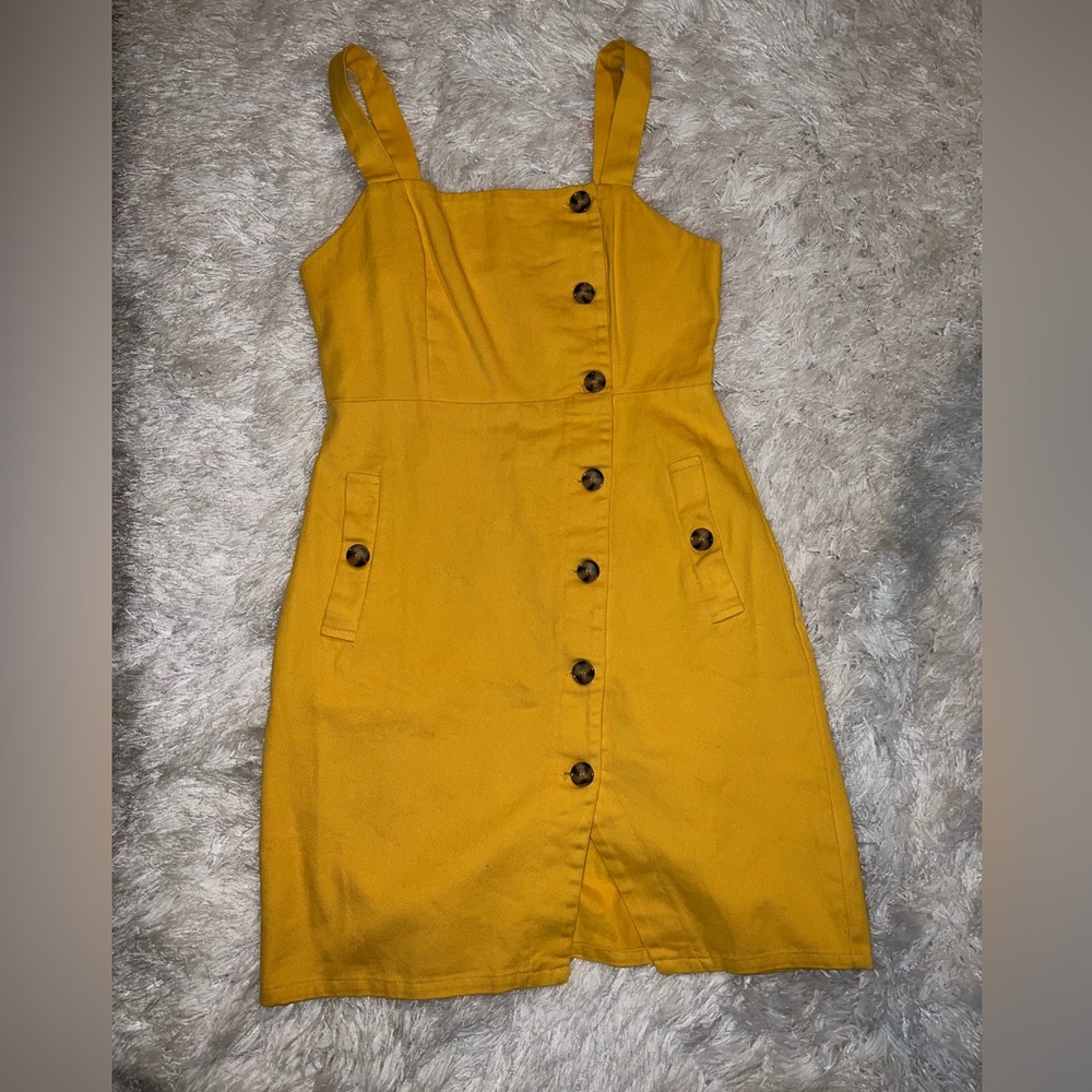 Brand: Forever 21 size: Medium color: yellow